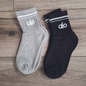 Alo Throwback socks 2 pairs brand new